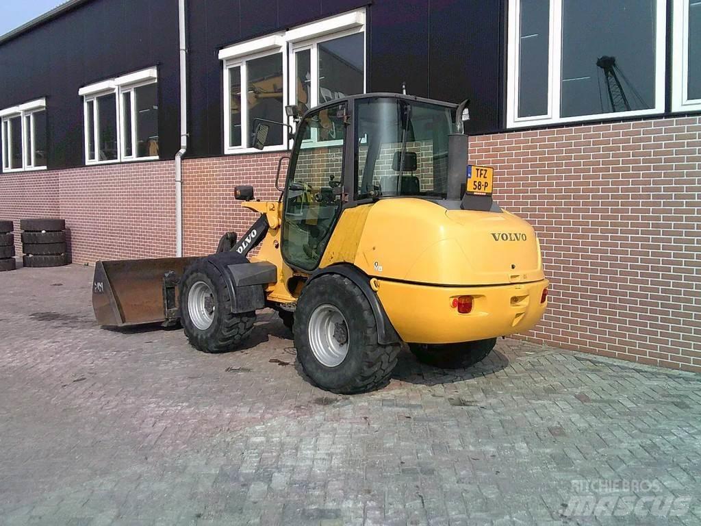 Volvo L25B 轮式装载机