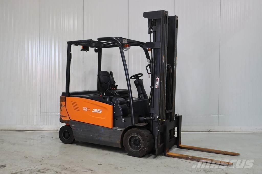 Doosan B35X-7 电动叉车