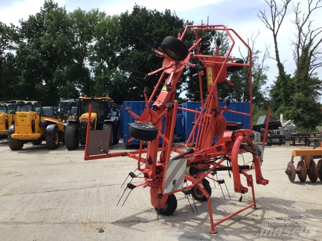 Kuhn GF 6502 料堆整形机