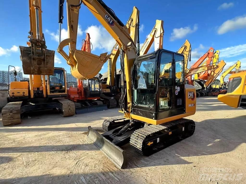 CAT 305.5 小型挖掘机