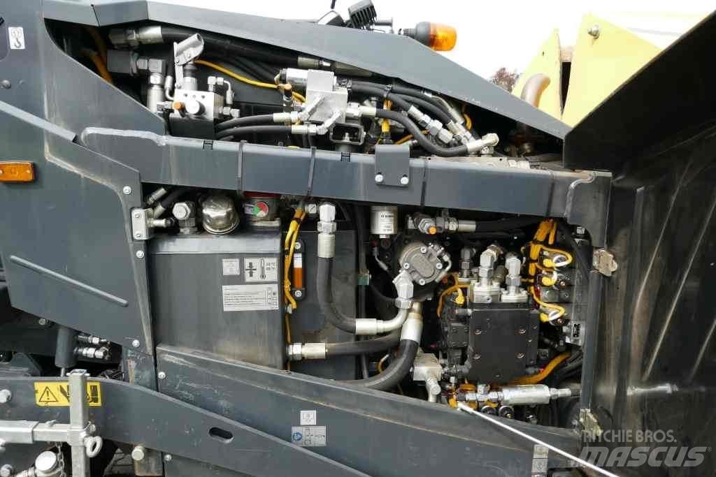 Bomag BF 200 C-2 小型沥青摊铺机