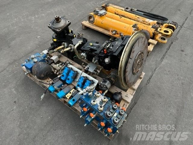 Liebherr L 538 液压