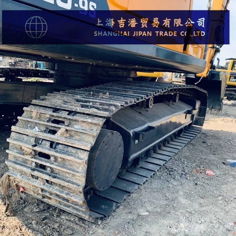 Hyundai R220 履带挖掘机