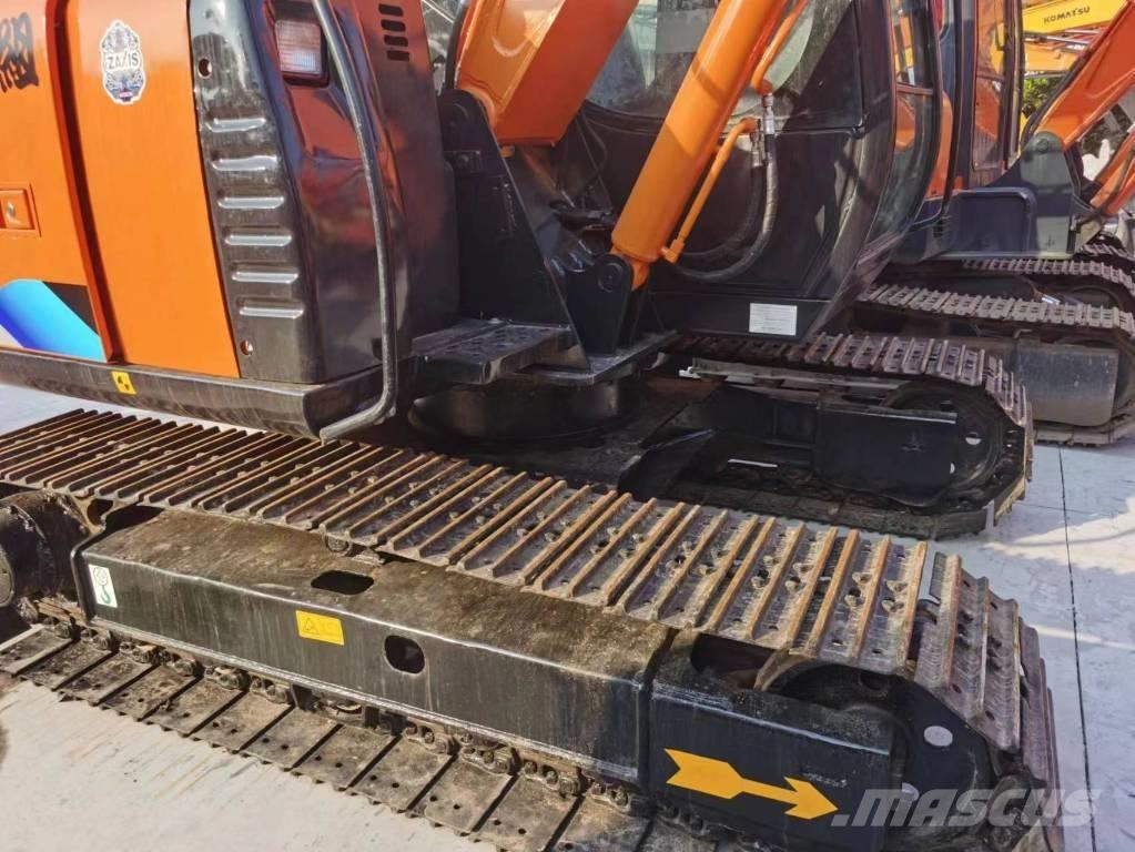 Hitachi ZX 70 小型挖掘机