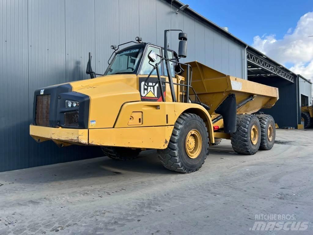 CAT 735B 铰接式自卸车