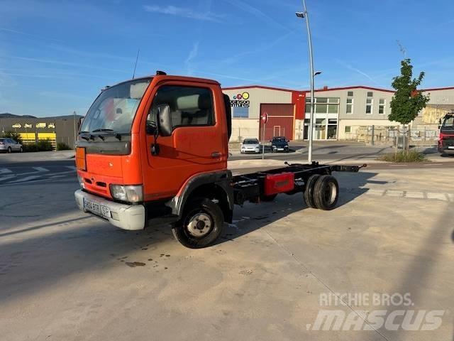 Nissan Cabstar E 大型面包车