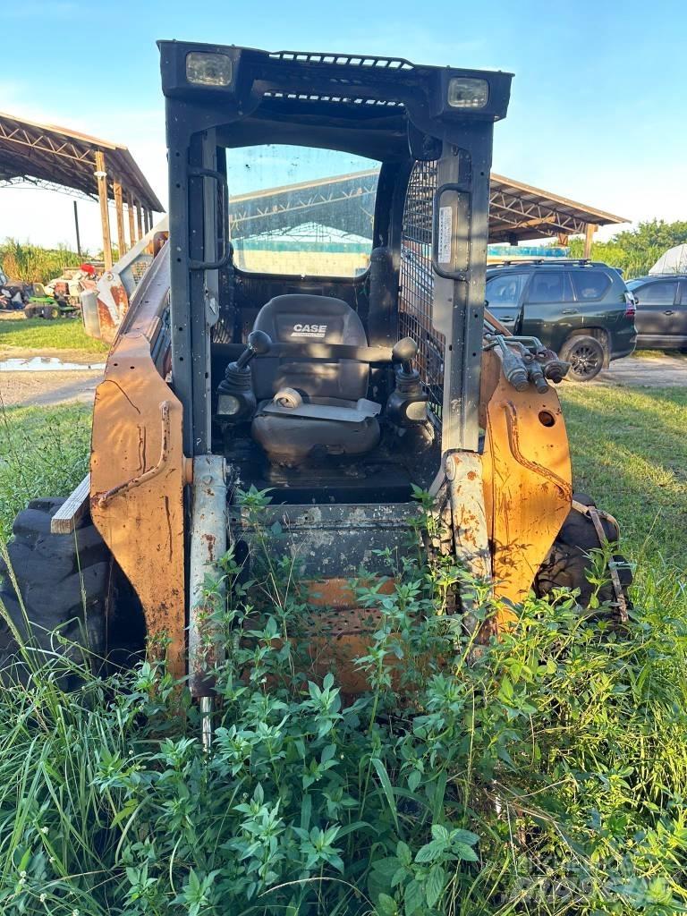 CASE SR 250 滑移装载机