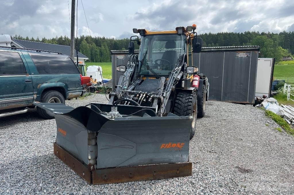 LM Trac 586 工具车