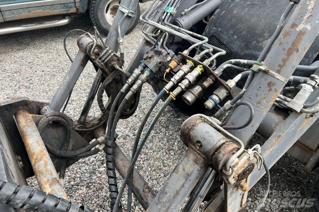 LM Trac 586 工具车