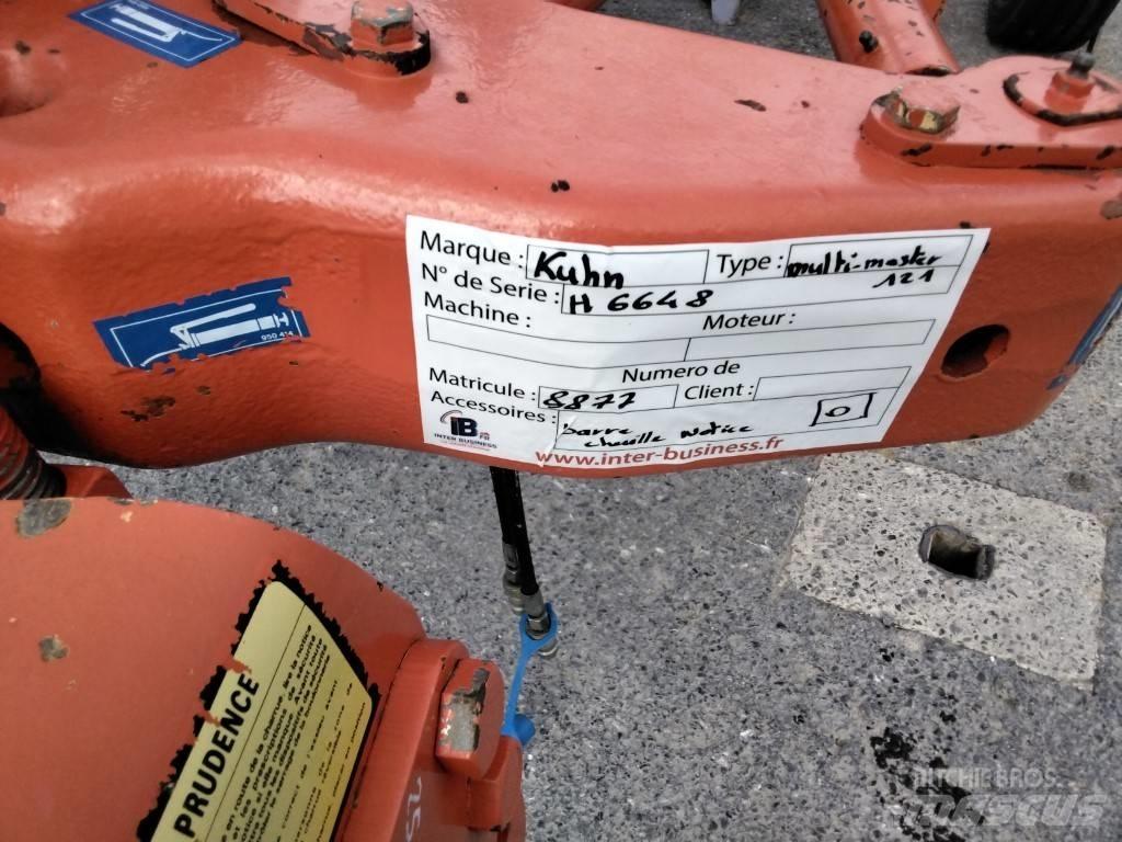 Kuhn VARIMASTER 121 双向犁