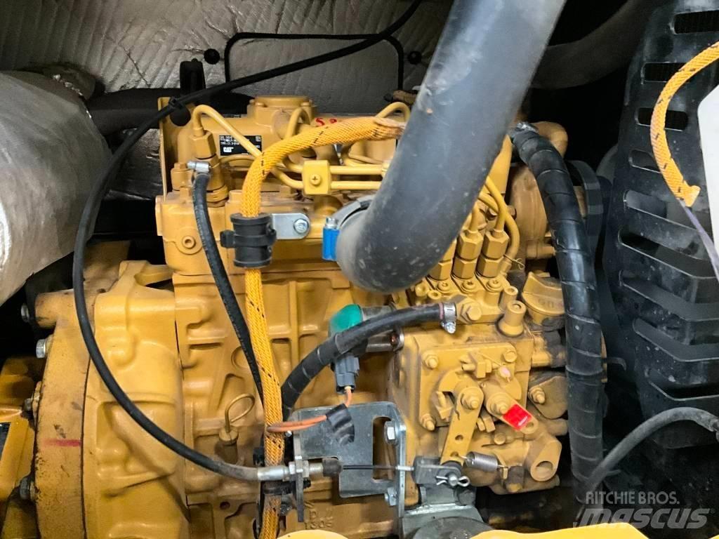 CAT 303 E 履带挖掘机