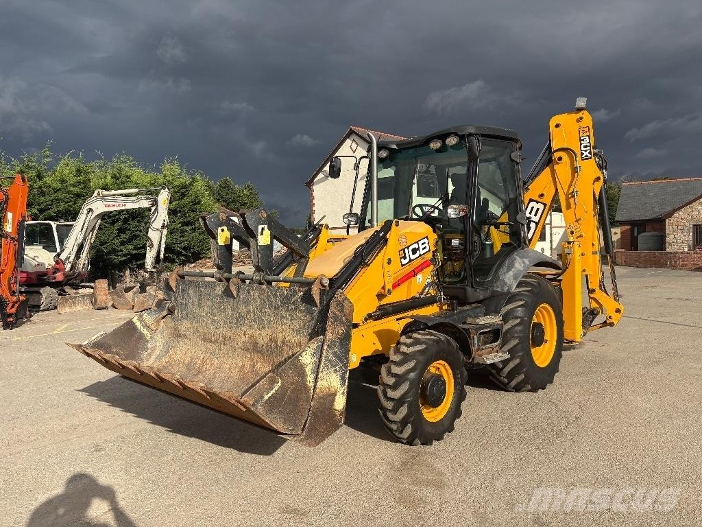 JCB 3CX 反铲装载机