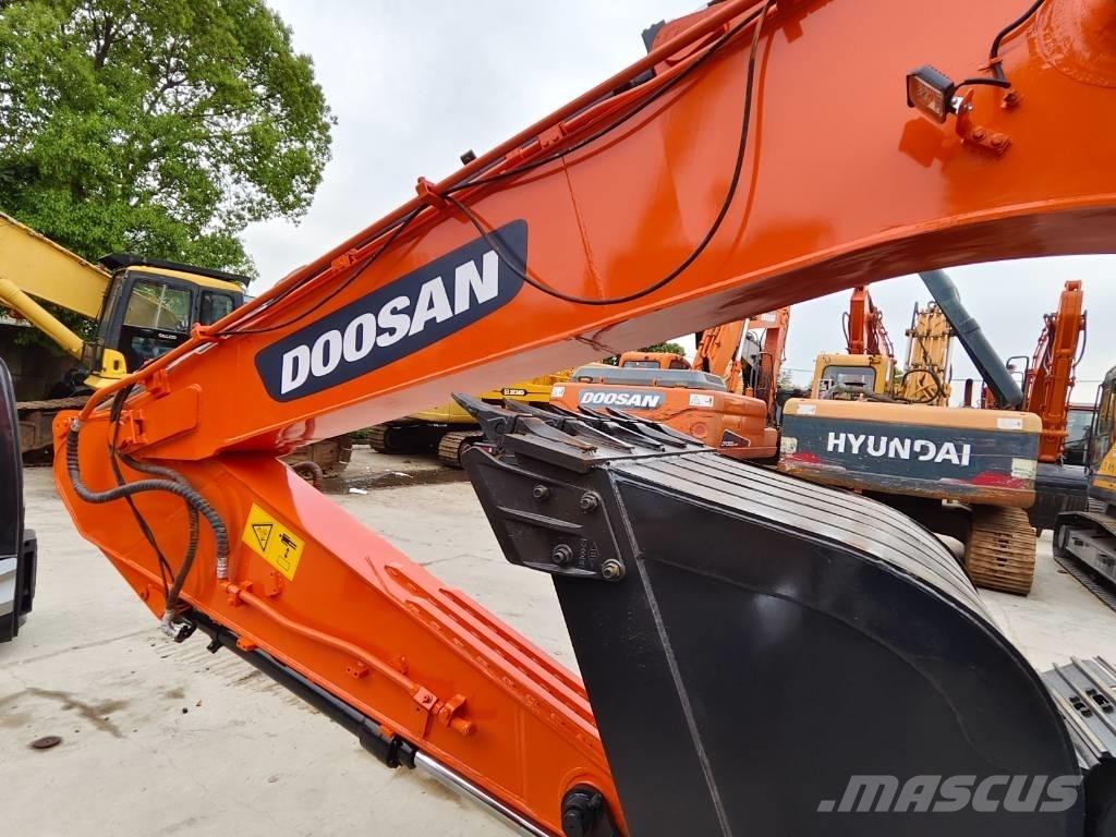 Doosan DX 225 LC 履带挖掘机