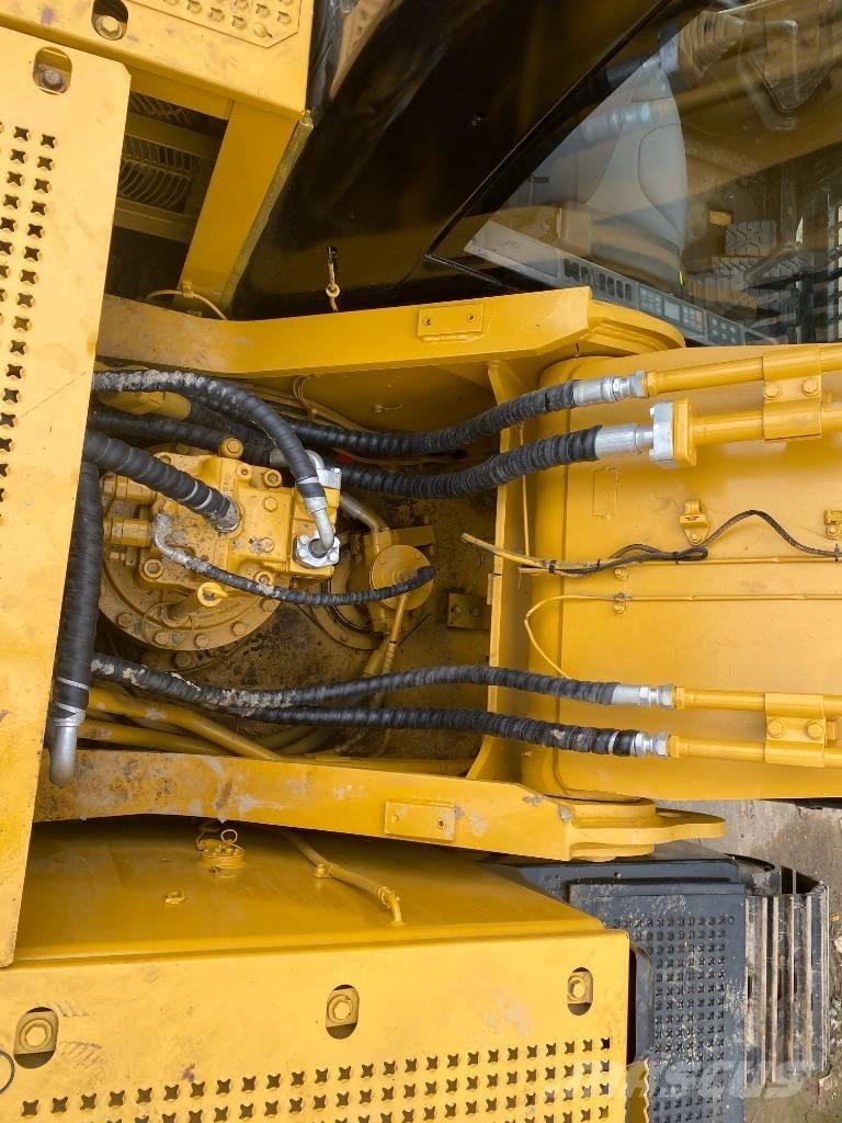 CAT 330 D 履带挖掘机