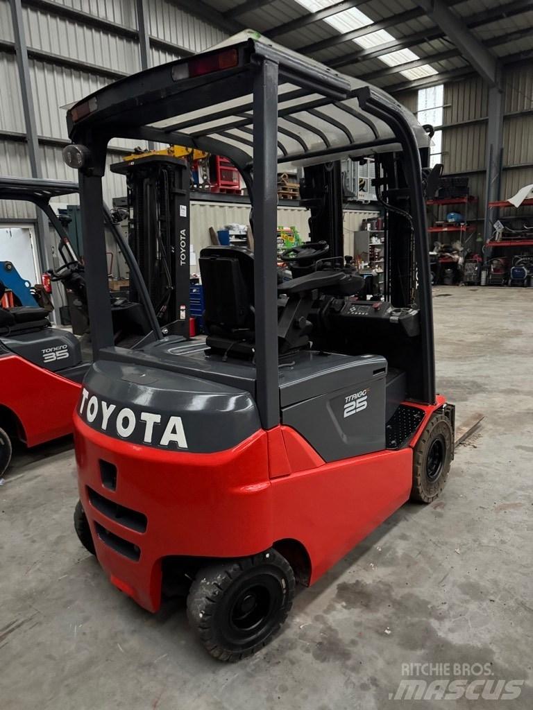 Toyota traiogo 25 电动叉车