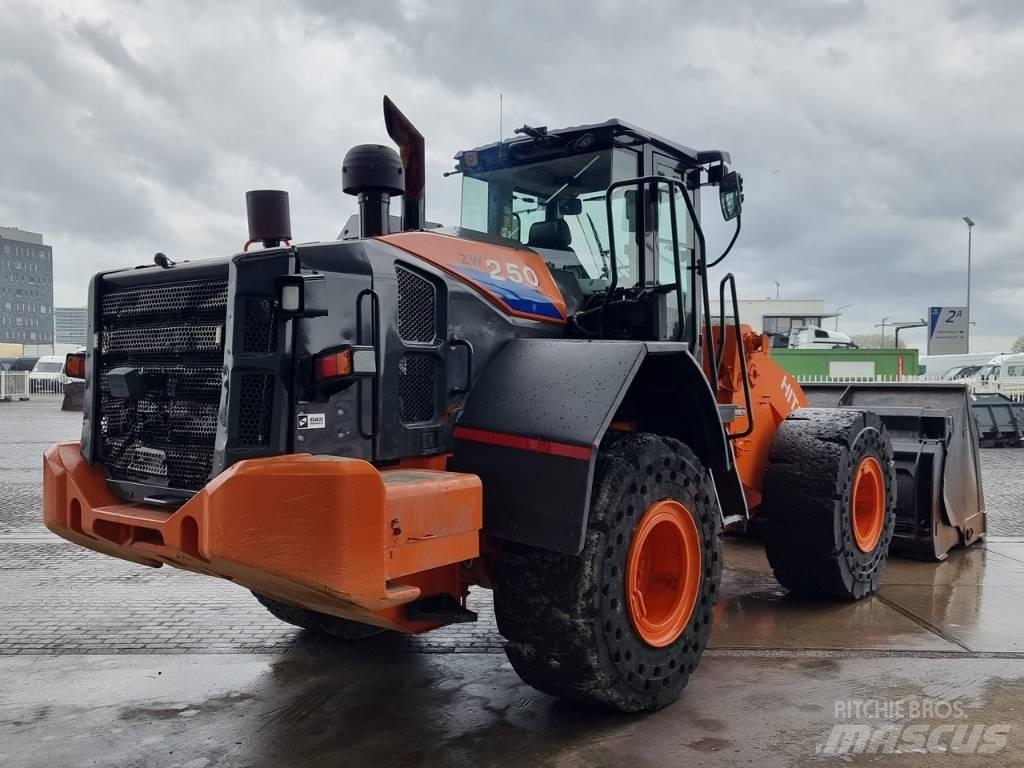 Hitachi ZW 250 轮式装载机