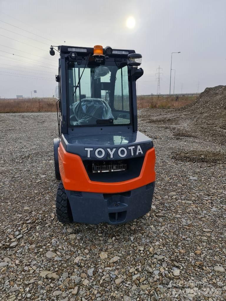 Toyota Tonero 前移式叉车