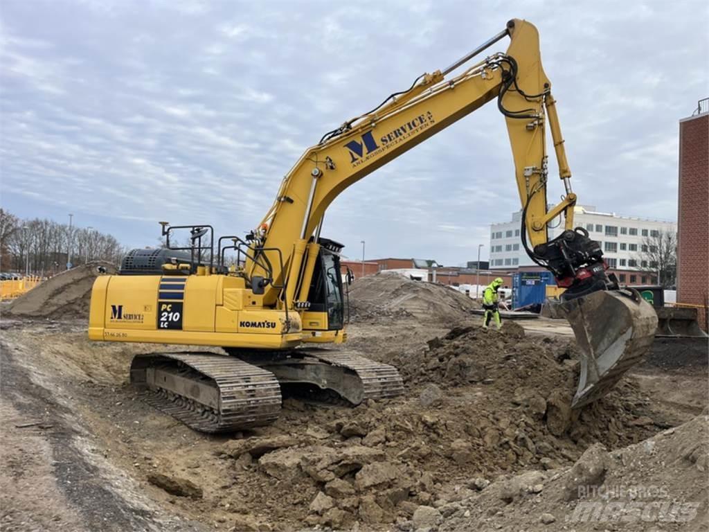 Komatsu PC210LC-11 履带挖掘机