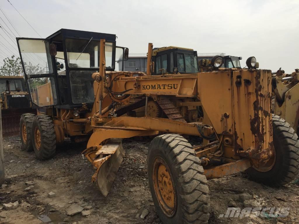 Komatsu GD 511 A 平地机/推土机