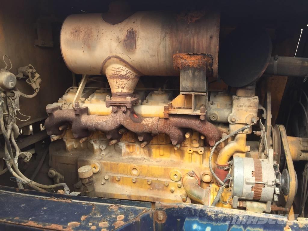 Komatsu GD 511 A 平地机/推土机