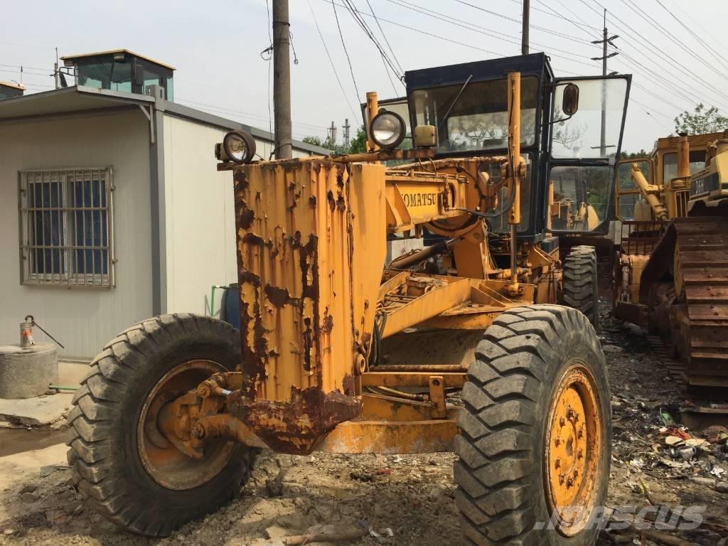 Komatsu GD 511 A 平地机/推土机