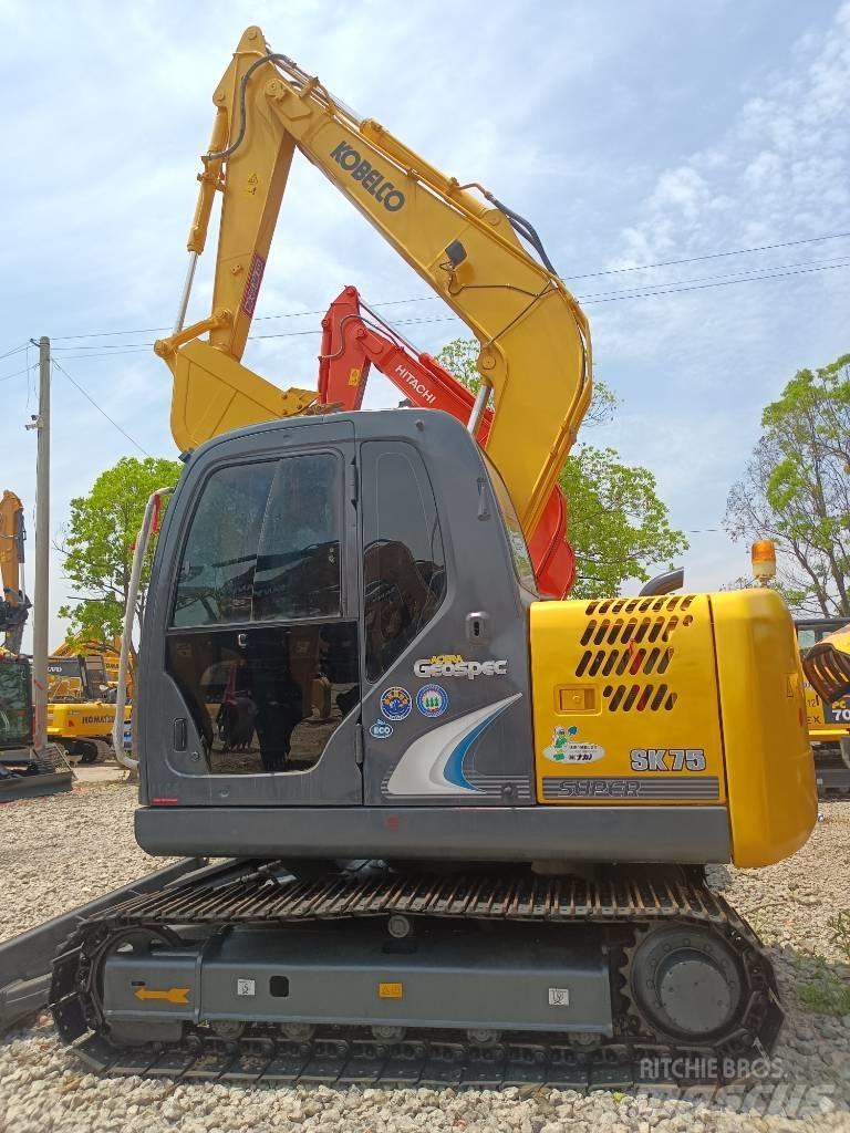 Kobelco SK 75 小型挖掘机