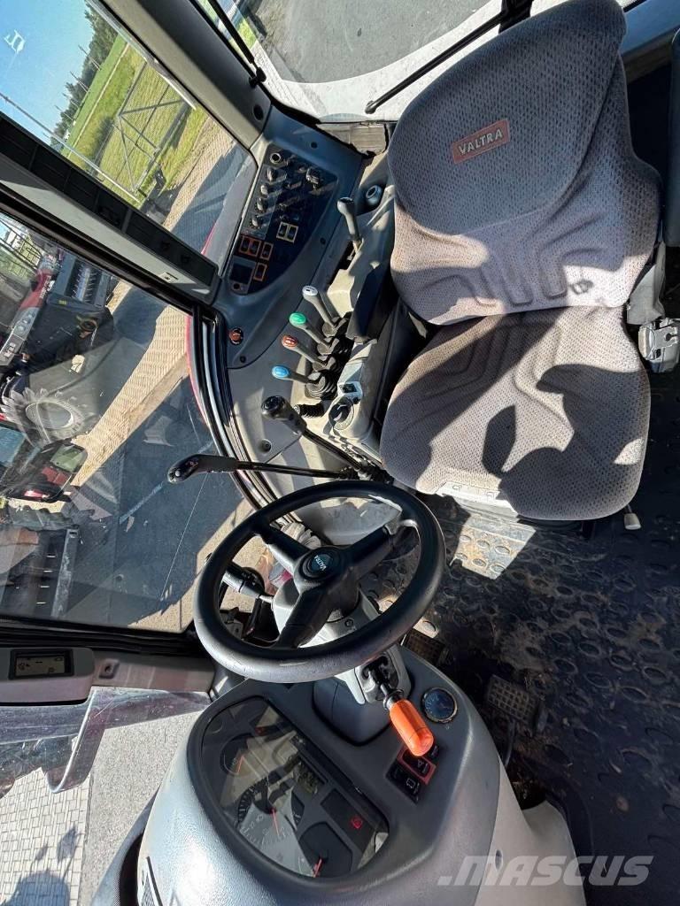 Valtra T 193 拖拉机/农用车