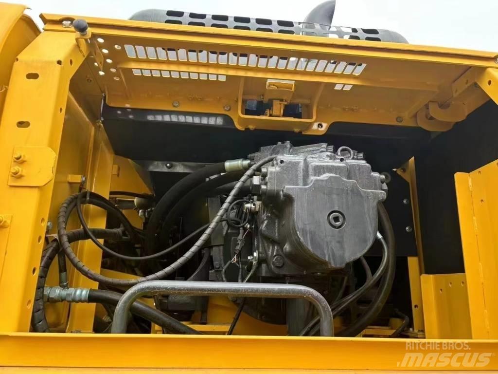 Komatsu 400-7 履带挖掘机