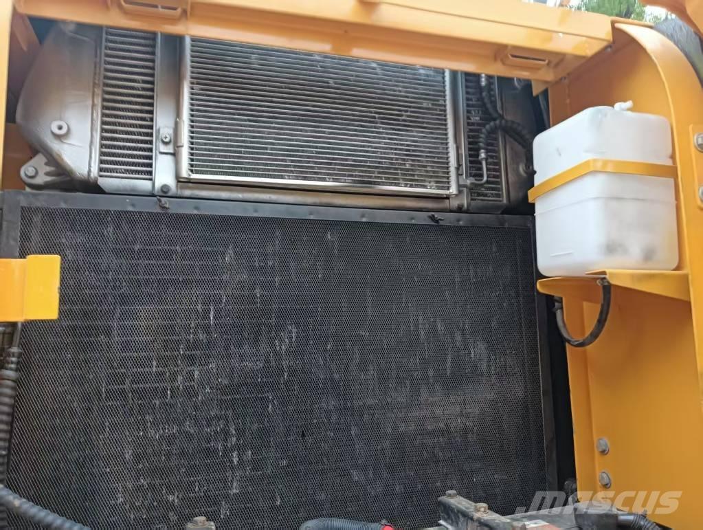 Hyundai 220 LC-9T 履带挖掘机