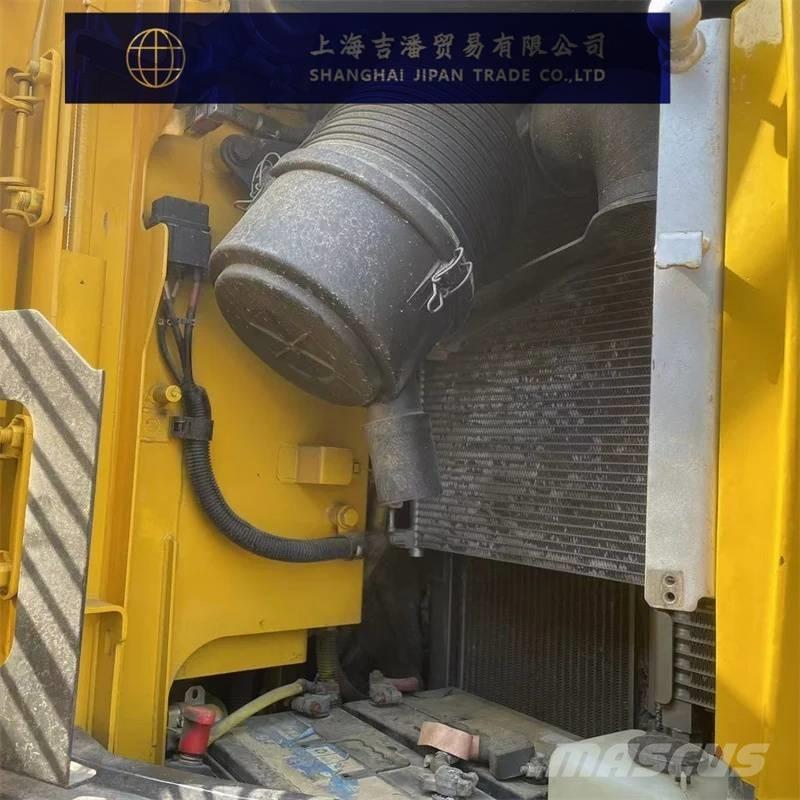 Komatsu PC 138 US 中型挖掘机
