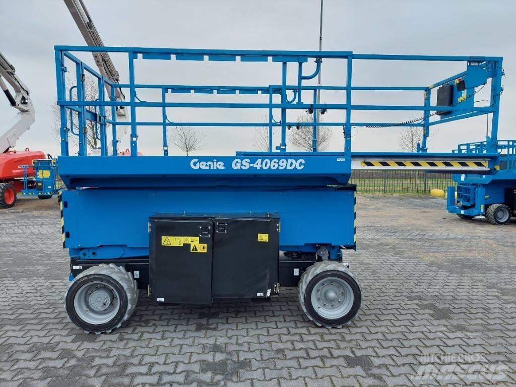 Genie GS 4069 DC 剪叉式升降机