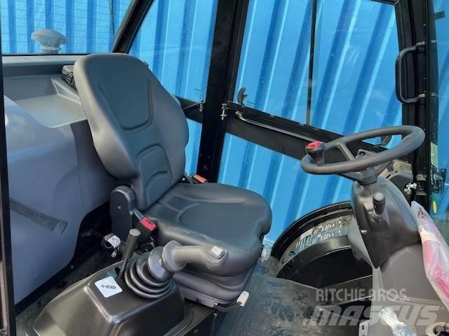 Manitou MC25-4 伸缩臂叉装车|叉装车