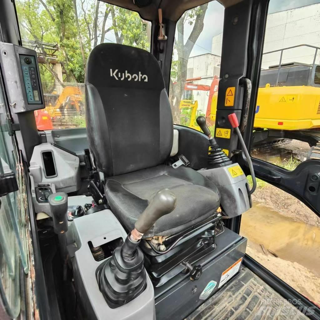 Kubota KX165 履带挖掘机