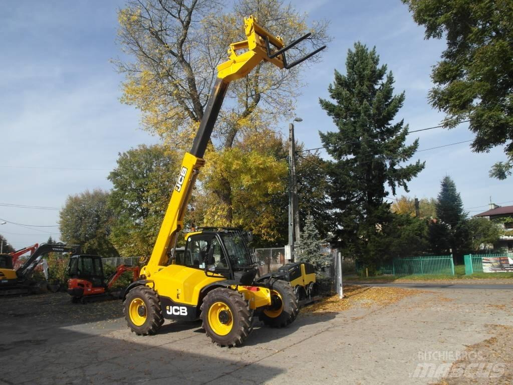 JCB 531-70 伸缩臂叉装车|叉装车