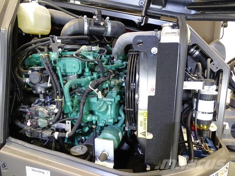 Volvo ECR50F 小型挖掘机