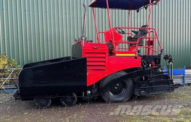 Marini MF 331 沥青摊铺机