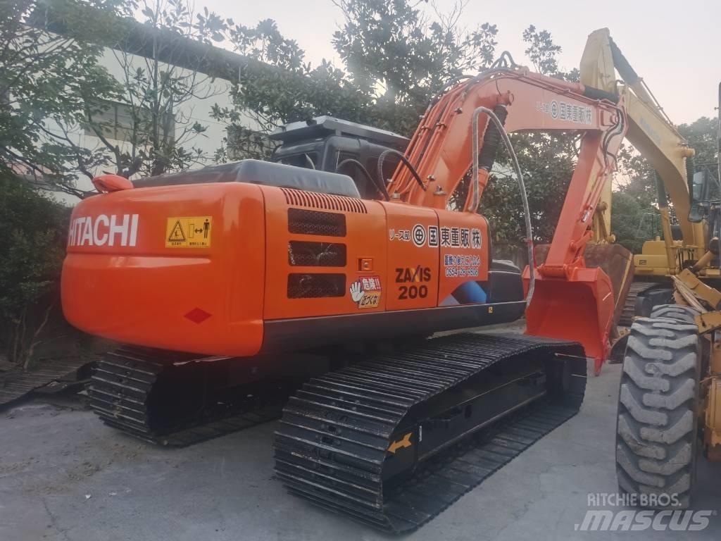 Hitachi ZX 200 履带挖掘机