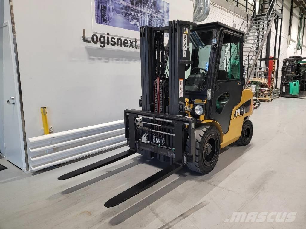 CAT DP 35 N 柴油叉车
