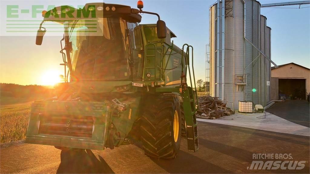 John Deere T550 HM 联合收割机