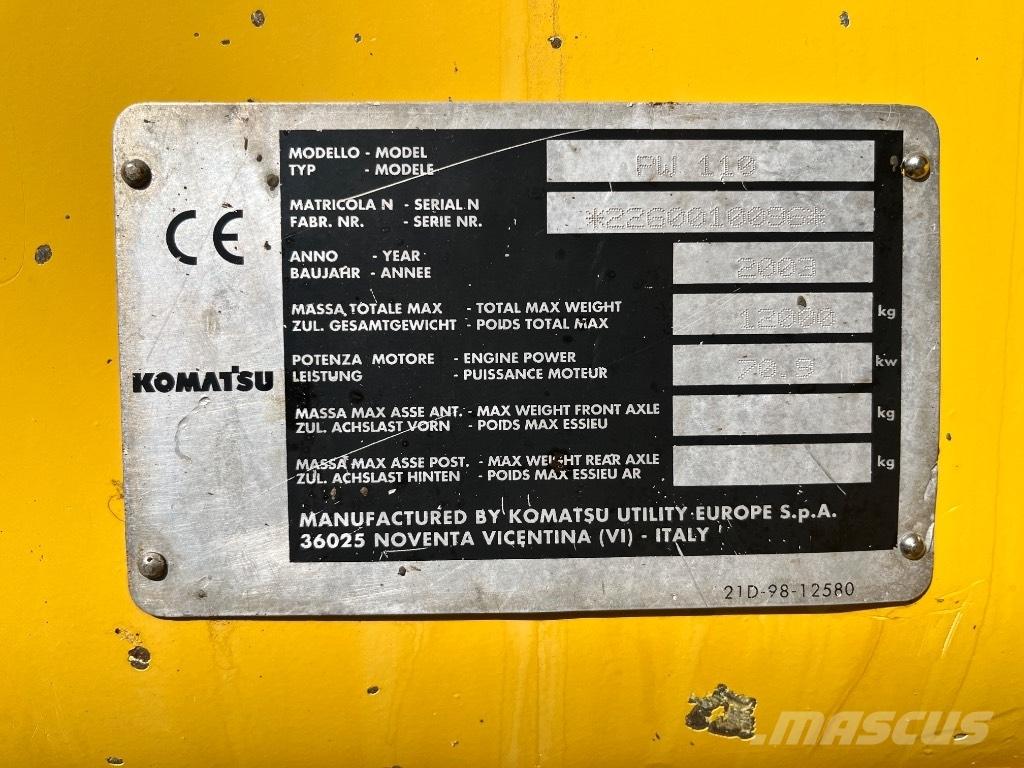 Komatsu PW 110 轮式挖掘机