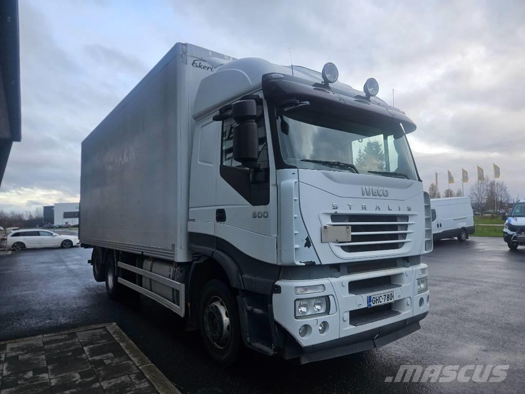 Iveco Stralis 6x2 厢式货车