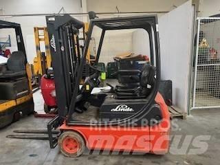 Linde E 14-02 电动叉车