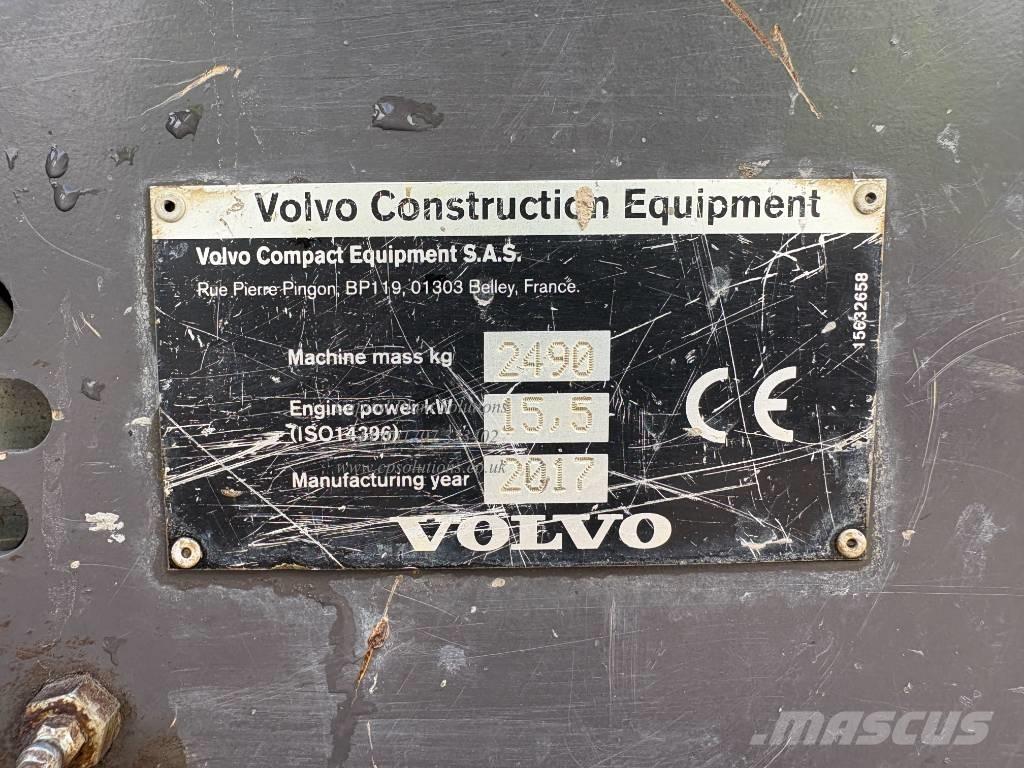 Volvo ECR 25 D 小型挖掘机