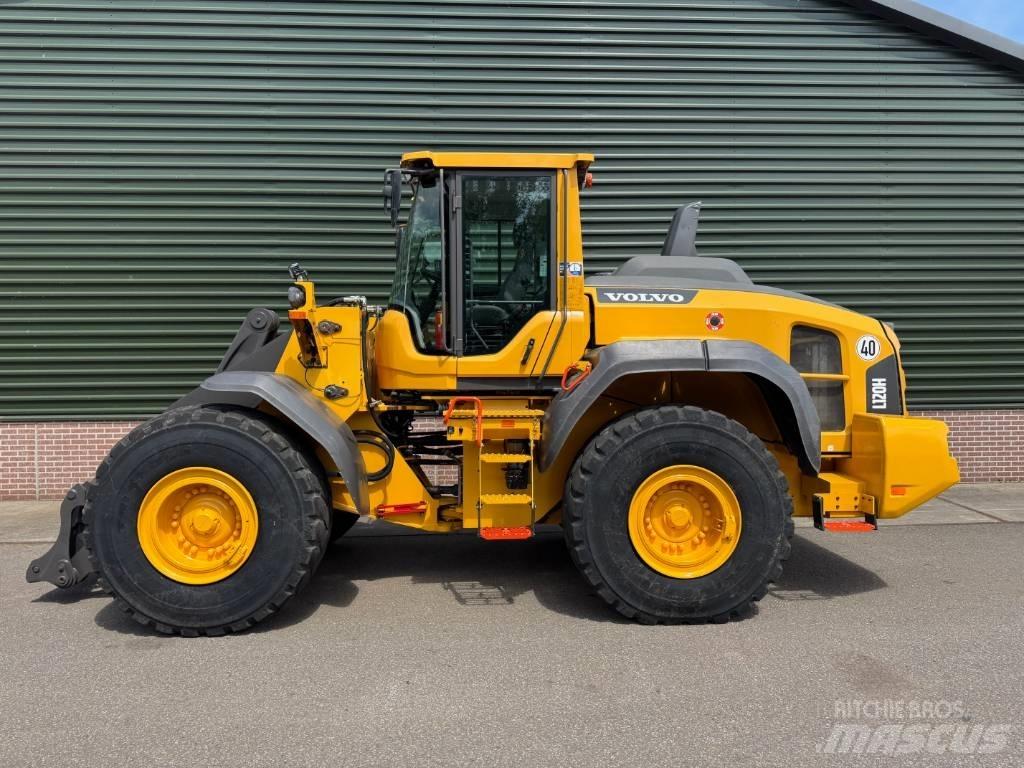 Volvo L 120 H 轮式装载机