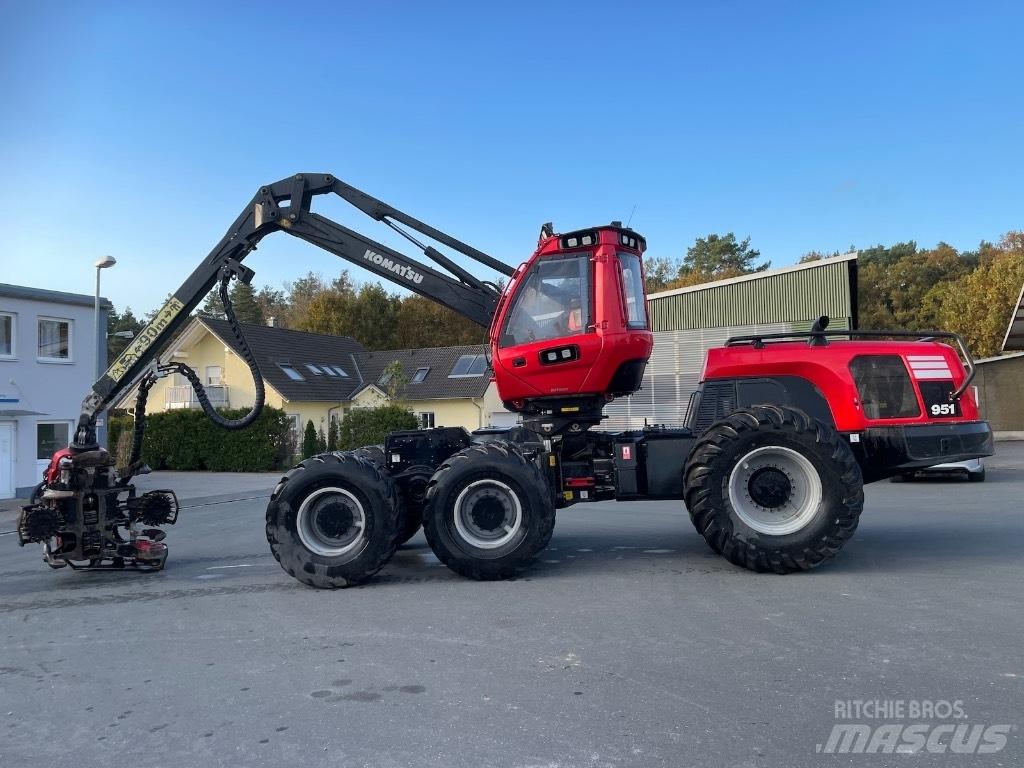 Komatsu 951 收割机