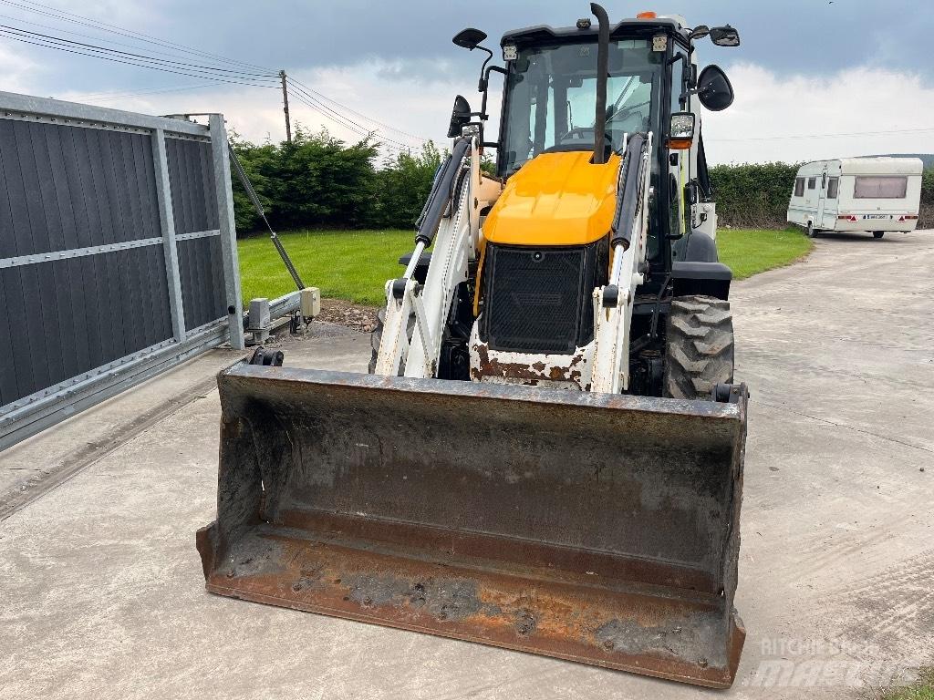 JCB 3CX 反铲装载机