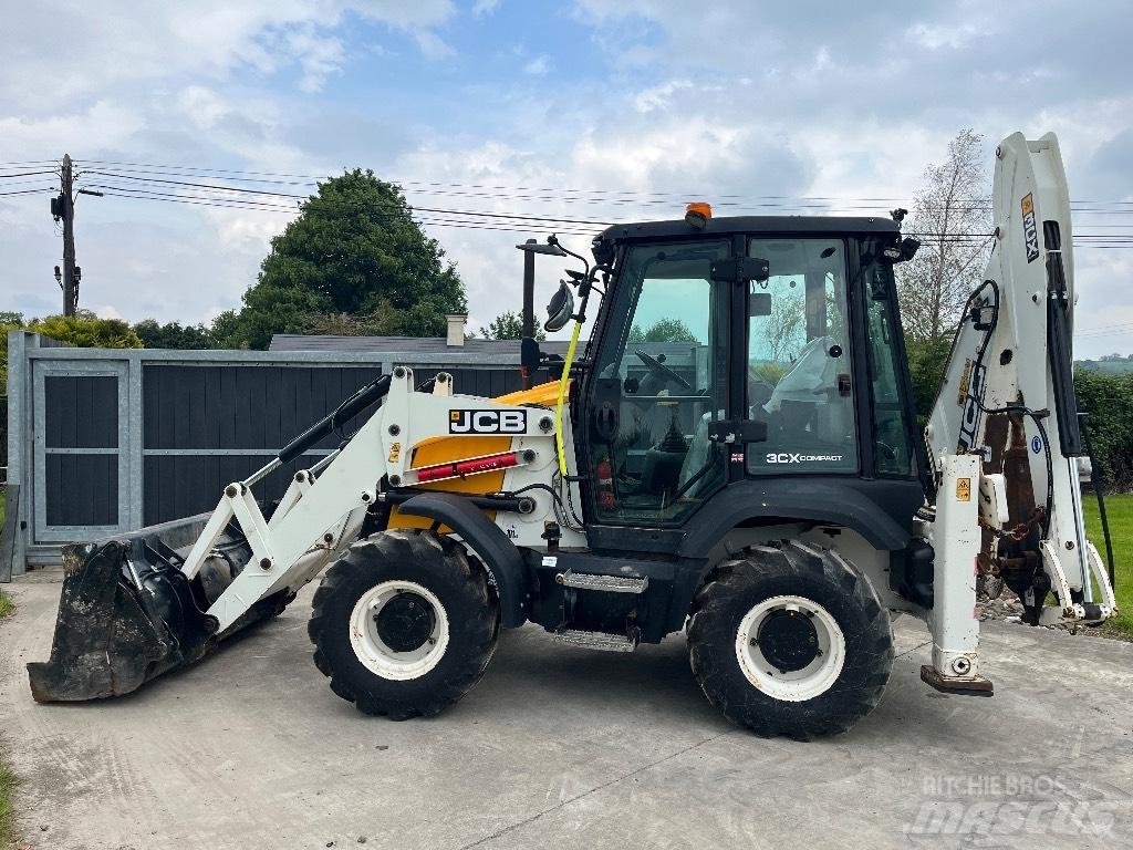 JCB 3CX 反铲装载机
