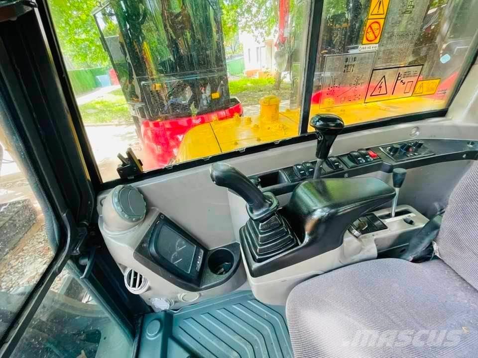 Volvo EX60 DL 小型挖掘机