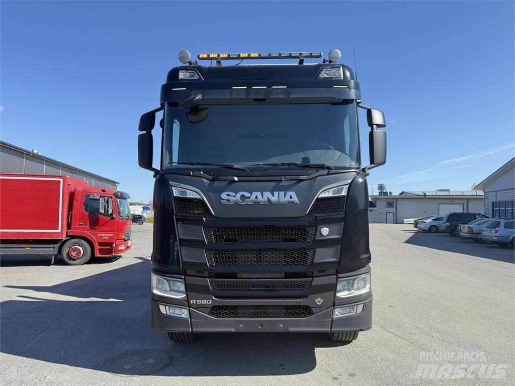 Scania R580 8X4 自卸式货车