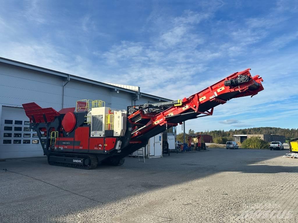 Sandvik UJ443e 移动式破碎机